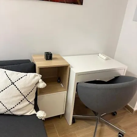 Cozy Place In Apartment Malaga
